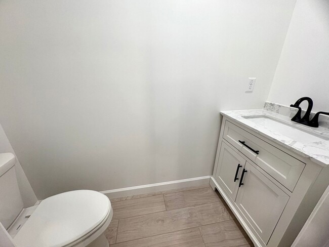 Building Photo - Newly Built 3 Bedroom 1.5 Bathroom Available in Spring Grove!