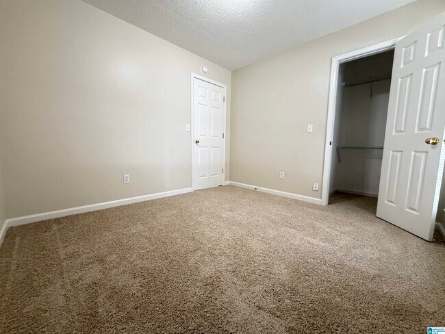 Building Photo - 101 Cambridge Pointe Cir