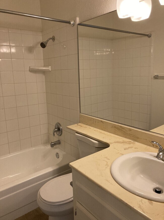 Building Photo - 4805 Cape May Ave