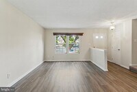 Building Photo - 505 Knollwood Ct