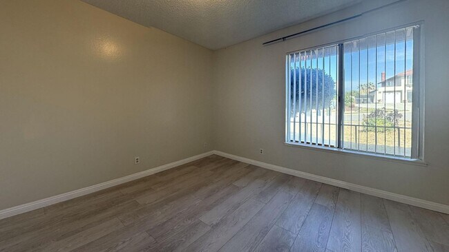 Building Photo - 148 Carmody St