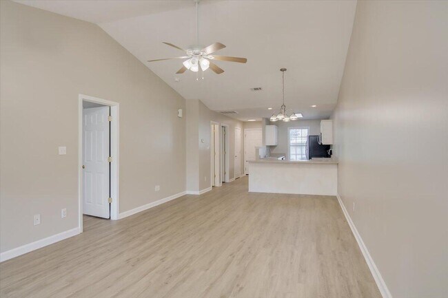 Building Photo - 608 Mickelson Way