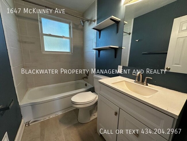 Building Photo - 1647 McKinney Ave