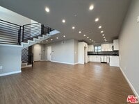 Building Photo - 9904 Laurel Canyon Blvd