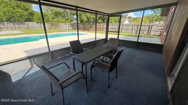 Building Photo - 496 Poinciana Dr