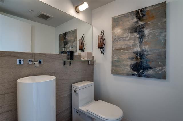 Building Photo - 4242 Lomo Alto Dr