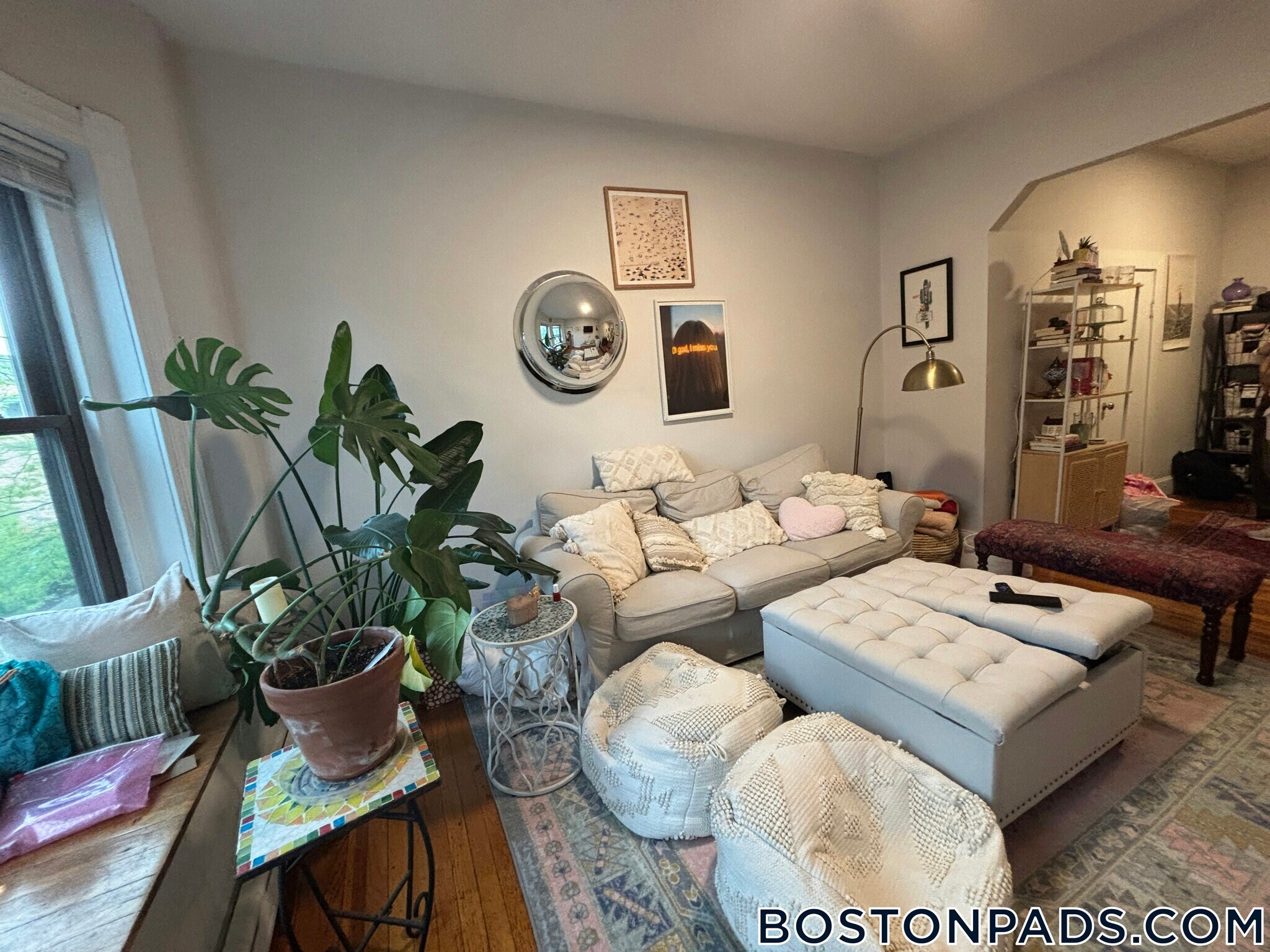 Building Photo - 114 Willow St