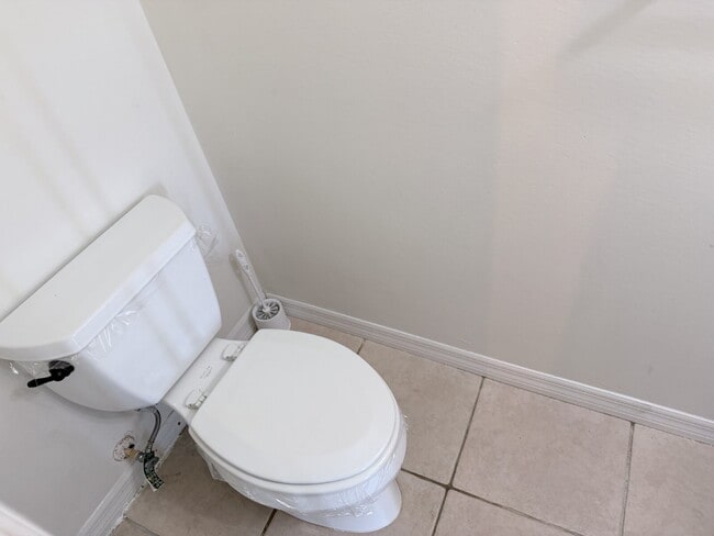 Building Photo - 2 Bedroom Lakeview Winter Haven Home Now Available for Rent!