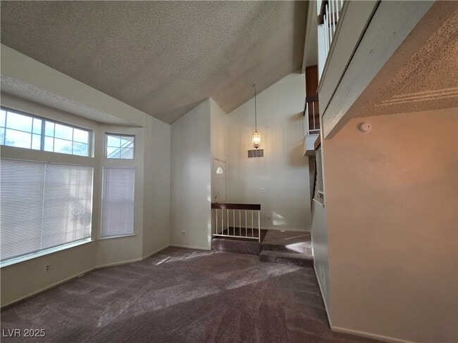 Building Photo - 321 S Bent Creek Dr