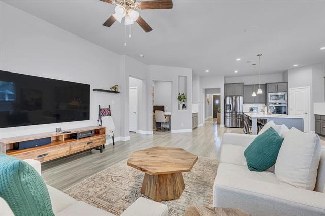 Building Photo - 1000 Westwood Ln