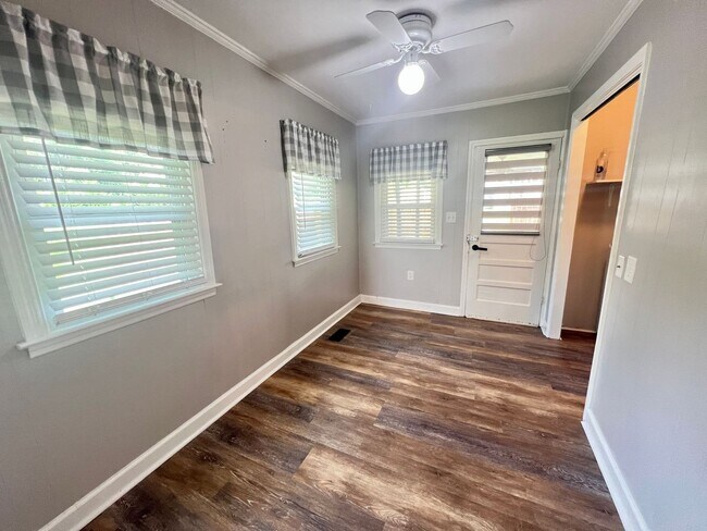 Building Photo - Fall Into Your New Home!