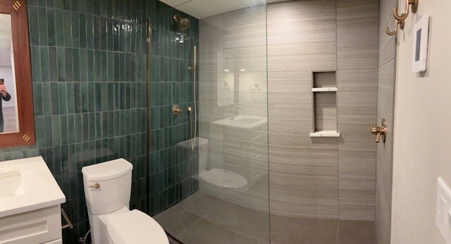 Building Photo - 121 Burgundy Cir