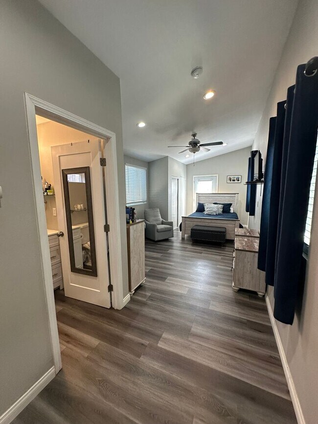 Building Photo - Inviting 3-Bedroom | 2-Bathroom Home in National City