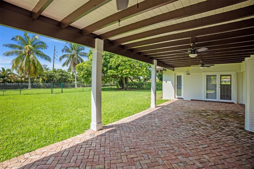 Building Photo - 8340 SW 83rd St