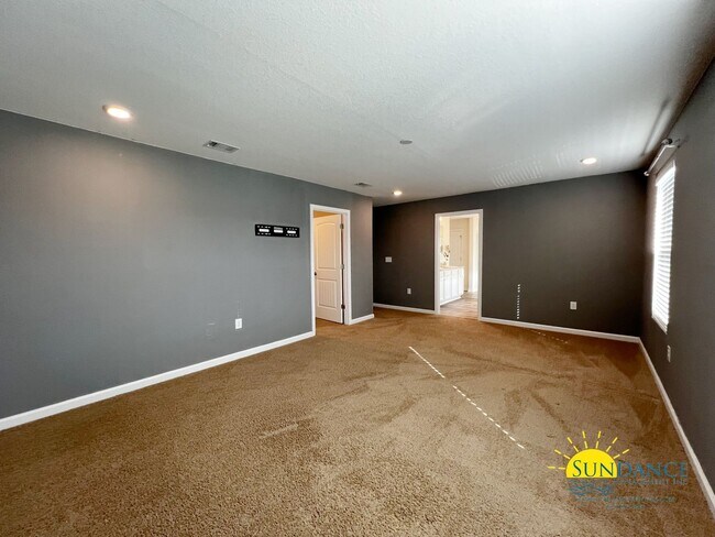 Building Photo - 930 Merganser Way