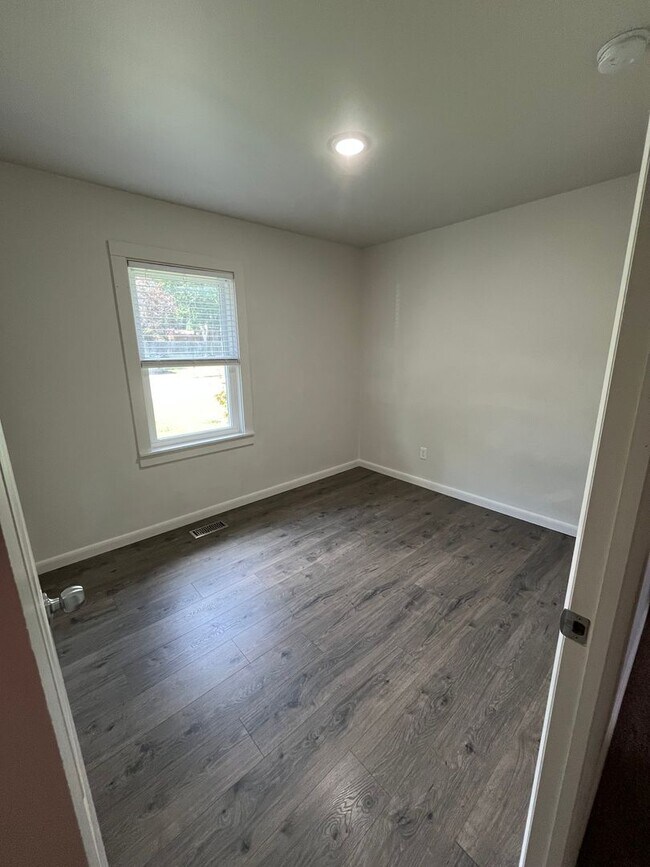 Building Photo - 3-bedroom, 2.5-bathroom HOME FOR RENT!