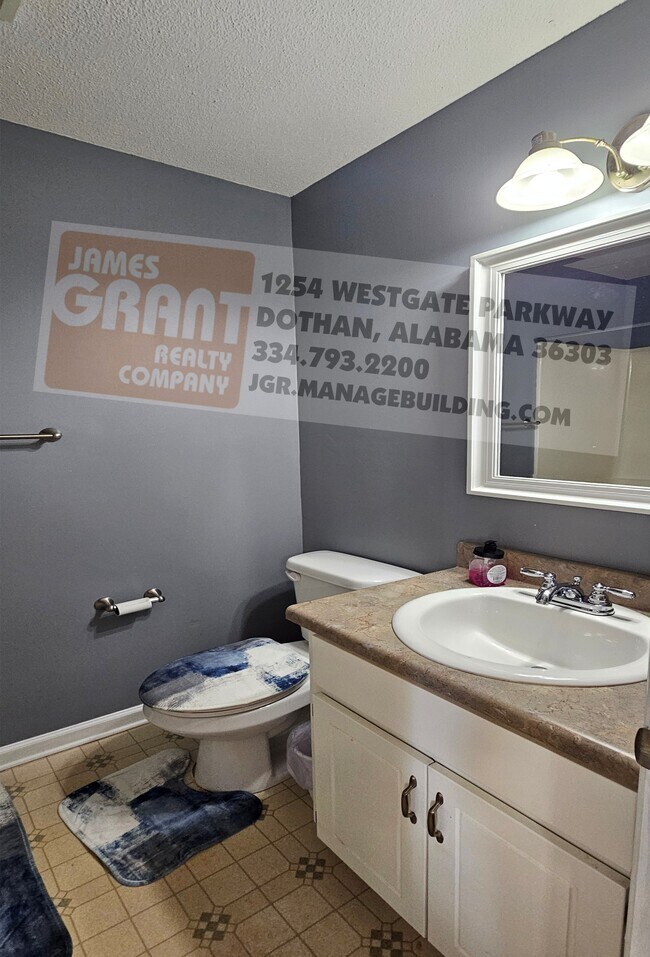 Building Photo - 312 Joe Walding Dr