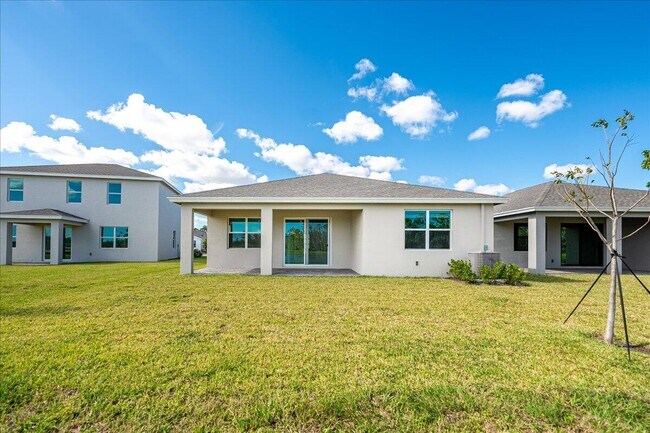 Building Photo - 6751 SE Pk Trce Dr