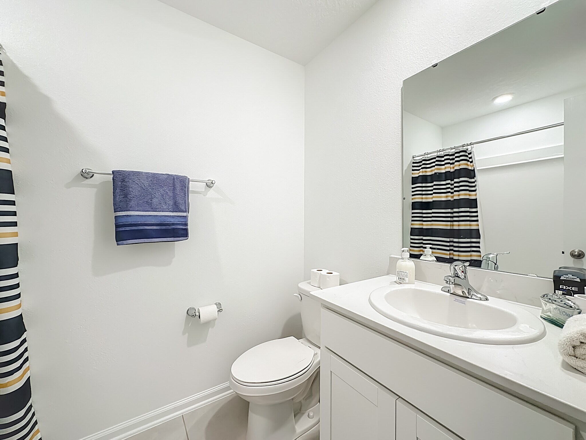 Building Photo - 53 Palmones St