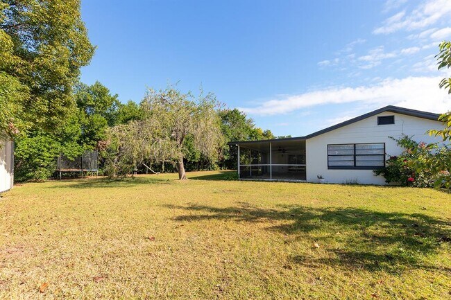 Building Photo - 3413 Bowman Dr