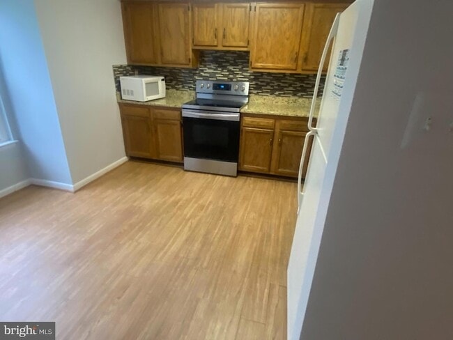 Building Photo - 15009 Laureland Pl