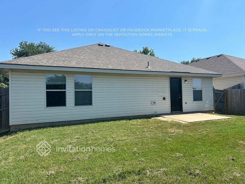Building Photo - 14237 Cedar Post Dr