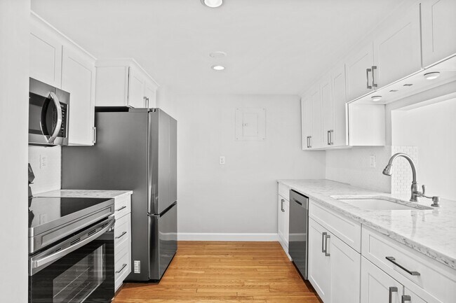 Building Photo - 127 Greyrock Pl