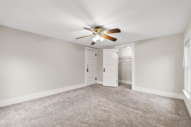 Building Photo - 415 Dean St