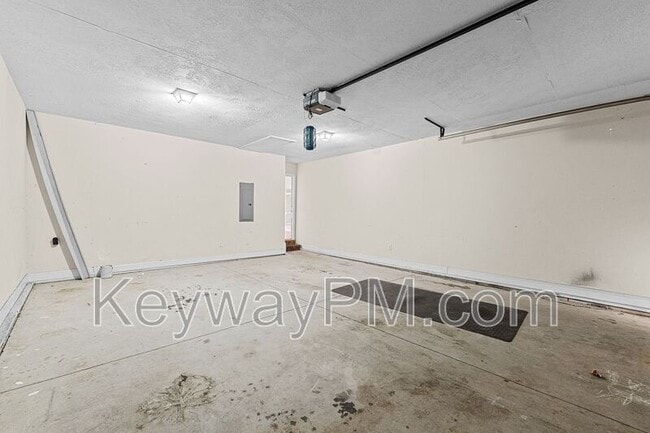 Building Photo - 808 Tyler Woods Dr