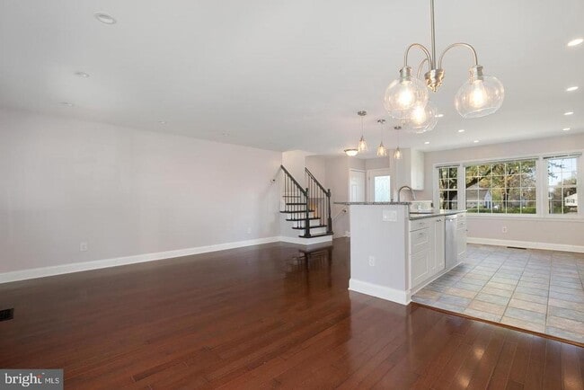 Building Photo - 9530 Ashbourn Dr