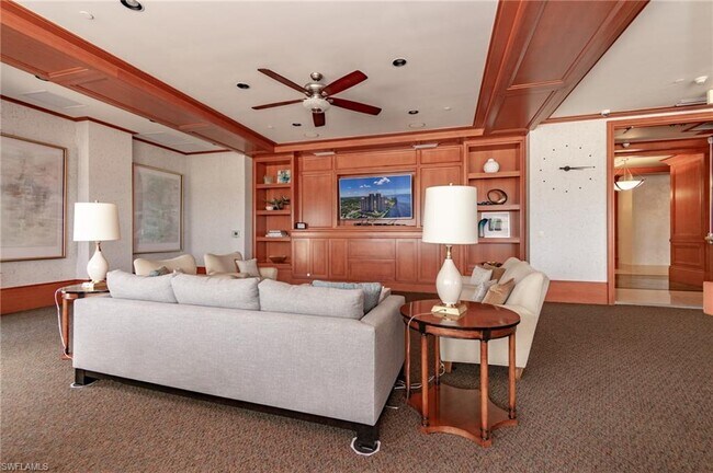 Building Photo - 2104 W First St