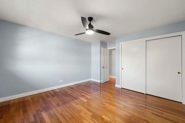 Building Photo - 514 W Miner St