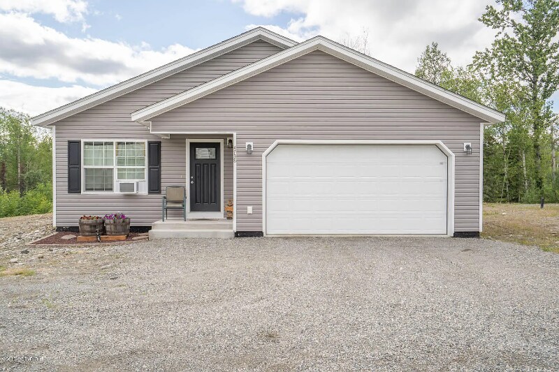 Primary Photo - 4738 Adirondack Cir