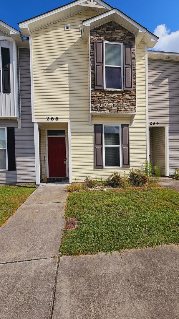 Building Photo - 2 BR 2.5 BA Carolina Forest