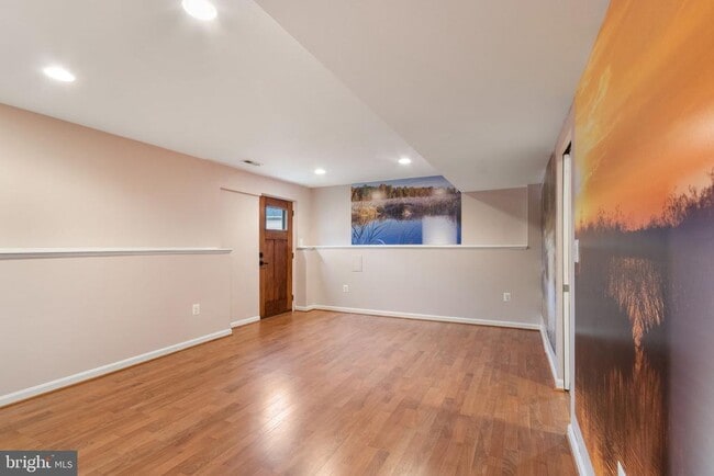 Building Photo - 6910 Governors Grant Ln