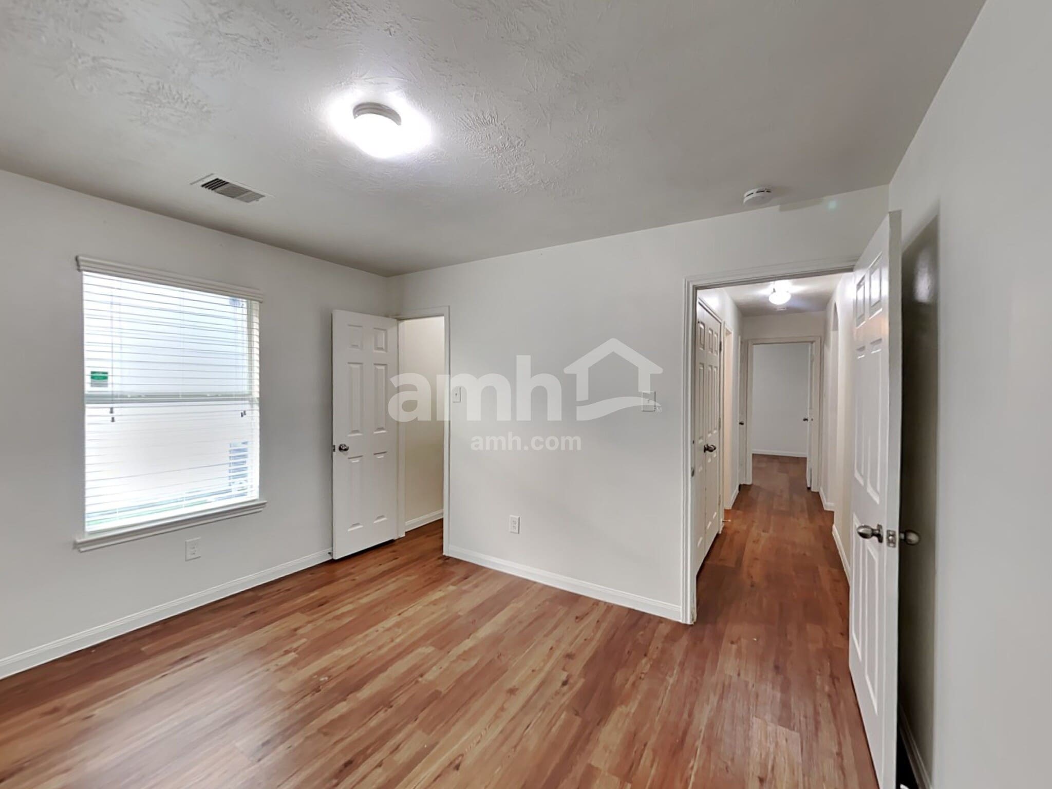 Building Photo - 15726 Regal Trace Ln