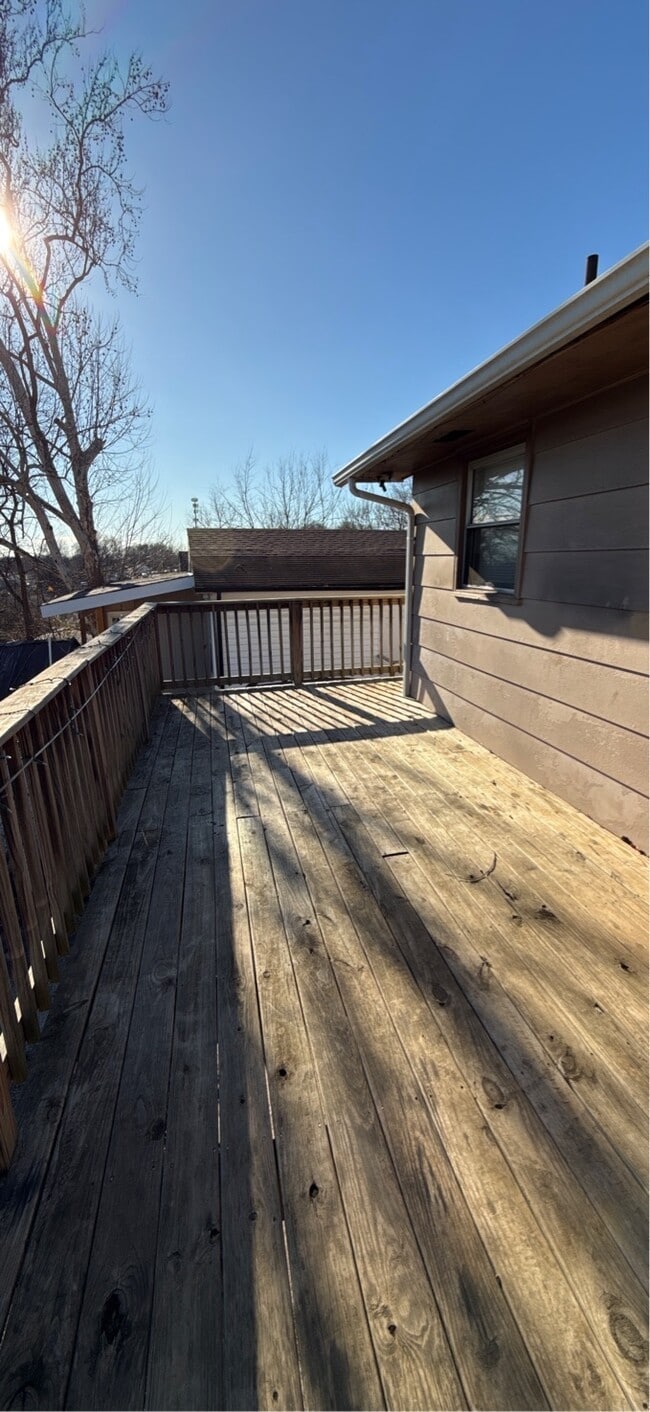 Building Photo - 2638 Summit Ave