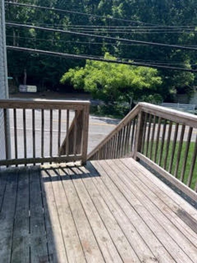 Building Photo - 4703 Wildwood Rd