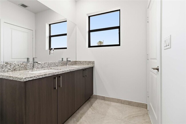 Building Photo - 22348 SW 115th Ct