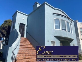 Building Photo - Epic REA - Spacious Light-filled Corner House 4BD/ 2BA