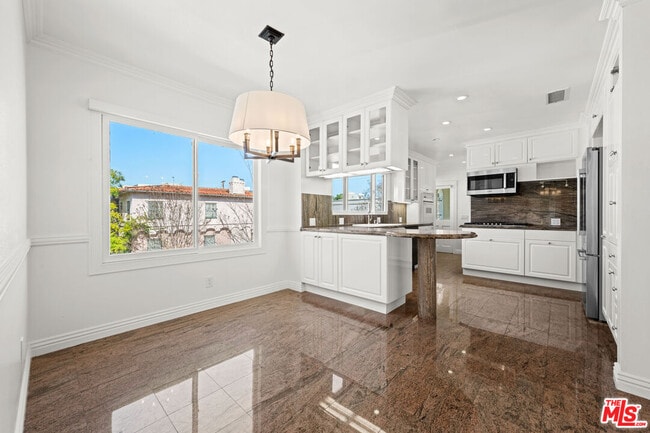 Building Photo - 500 Smithwood Dr