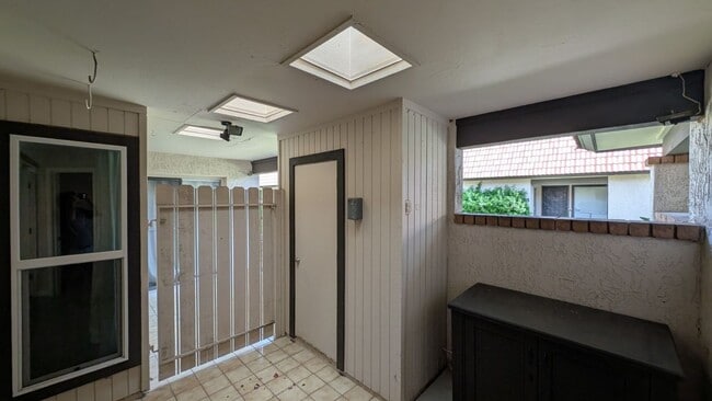 Building Photo - 2 Bedroom Condo Unit in the Colonia Coronita Chandler Townhomes Community Near E Chandler Rd and ...