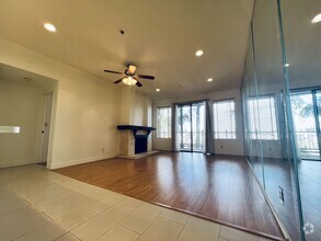 Building Photo - 2-bedroom, 2-bathroom condo located in a h...