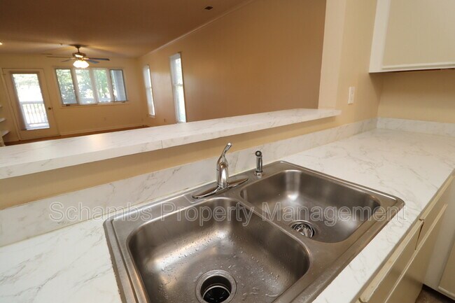 Building Photo - 510 Springfork Dr