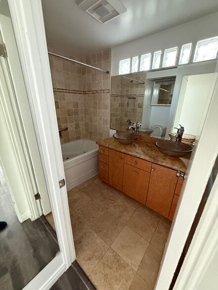 Building Photo - 19516 Stagg St