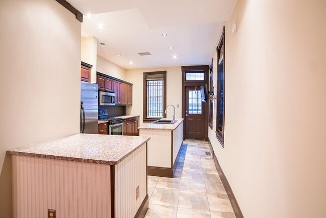 Building Photo - Charming Three Bed Point Breeze Townhome
