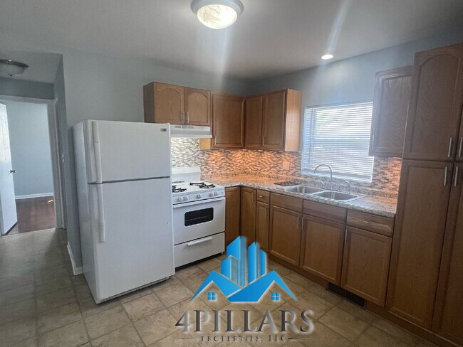 Building Photo - 2612 Vine Ct