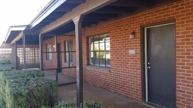 Building Photo - Location!! Awesome 1 bed 1 bath in Historic Glendale