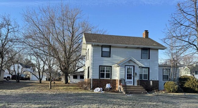 Primary Photo - 1502 east 5th street