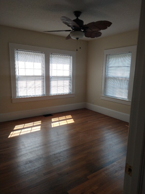 Building Photo - 1110 Hinshaw St